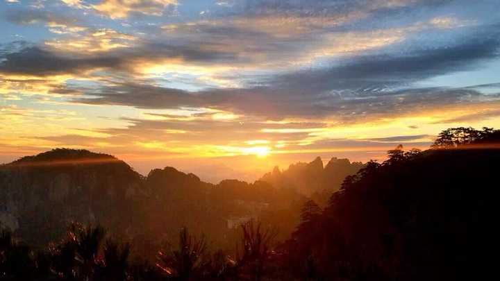 황산일출